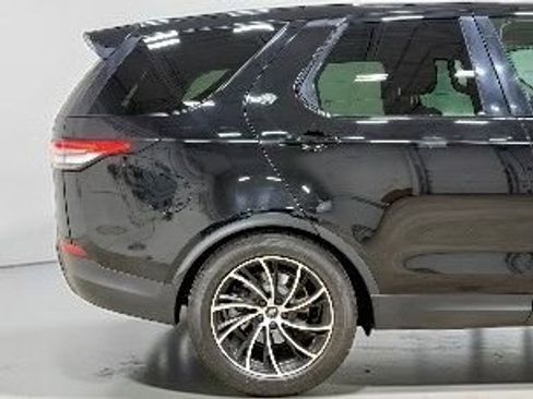 Used 2017 Land Rover Discovery SE AWD/4WD image 28