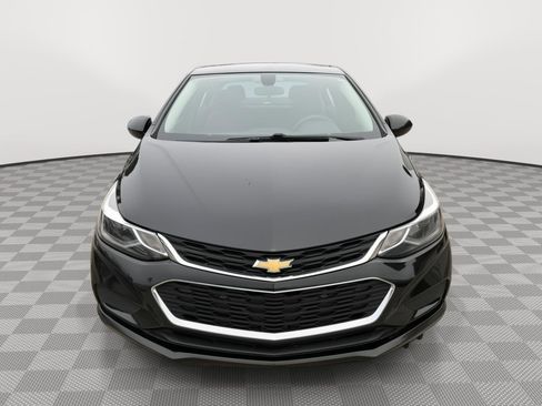 Used 2016 Chevrolet Cruze LT w/ Convenience Package image 2