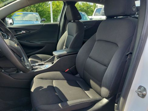 Used 2024 Chevrolet Malibu LT FWD image 19