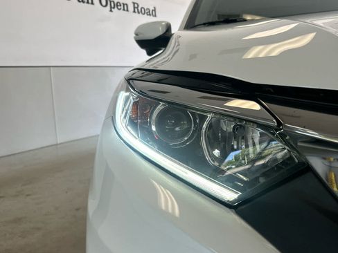 Used 2022 Honda HR-V EX image 9