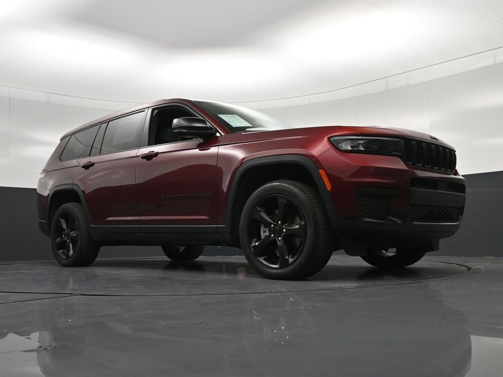 Used 2023 Jeep Grand Cherokee L Laredo AWD/4WD image 29
