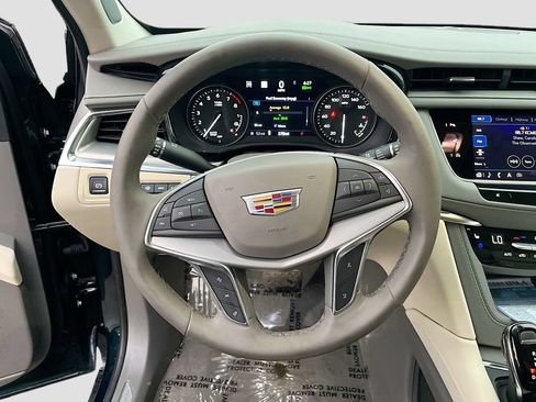 Used 2026 Cadillac XT5 Premium Luxury w/ Driver Assist Package AWD/4WD image 11