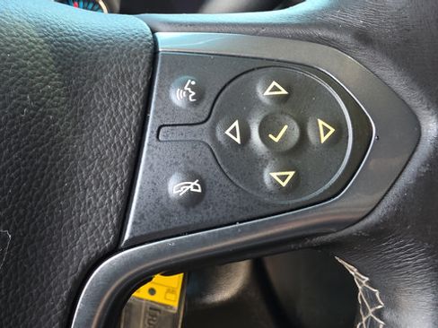 Used 2015 Chevrolet Silverado 2500 LT AWD/4WD image 25
