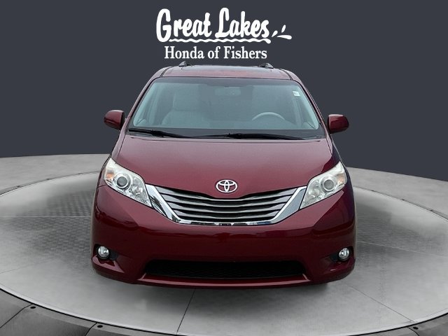 Used 2012 Toyota Sienna XLE FWD image 8