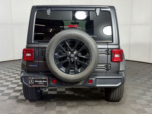 Used 2021 Jeep Wrangler Unlimited Sahara w/ Cold Weather Group AWD/4WD image 10