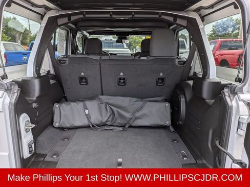 Used 2024 Jeep Wrangler Unlimited Sport AWD/4WD image 12