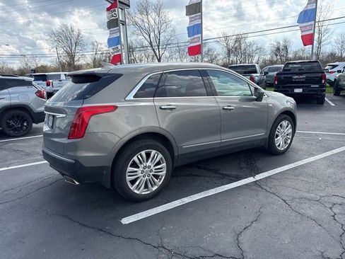 Used 2017 Cadillac XT5 Premium Luxury image 4