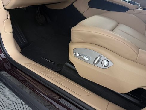 Certified 2026 Porsche Macan AWD/4WD image 23