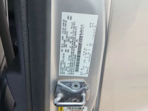Used 2017 Lincoln MKC Premiere FWD image 12