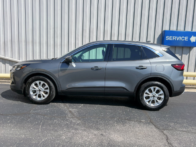 Used 2023 Ford Escape Active w/ Tech Pack #2 AWD/4WD image 4