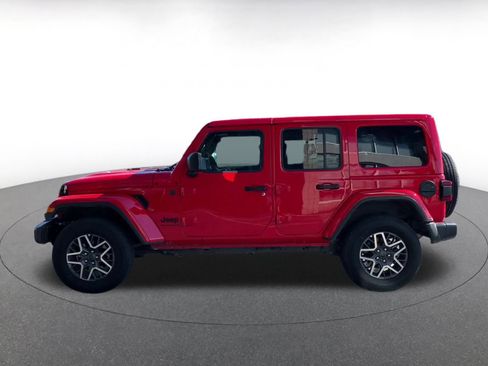 Used 2025 Jeep Wrangler Sahara image 9