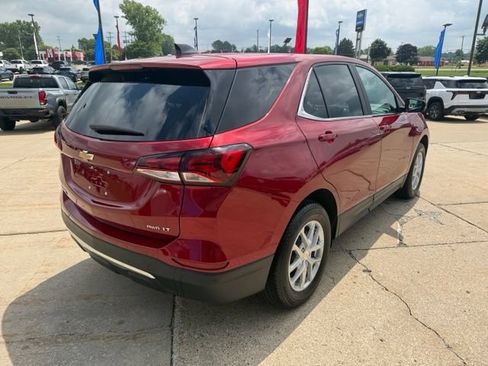 Used 2024 Chevrolet Equinox LT AWD/4WD image 5