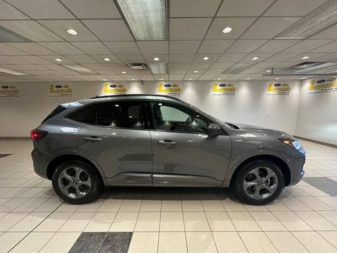 Used 2024 Ford Escape ST-Line w/ Tech Pack #1 AWD/4WD image 3