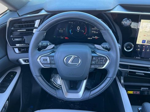 Certified 2025 Lexus RX 350 Premium w/ Accessory Package (Z1) image 17