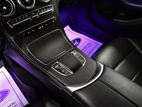 Used 2020 Mercedes-Benz GLC 300 4MATIC image 21