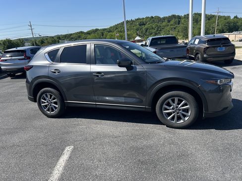 Used 2023 MAZDA CX-5 AWD 2.5 S image 2