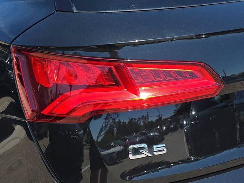Used 2019 Audi Q5 2.0T Premium Plus w/ Premium Plus Package AWD/4WD image 37
