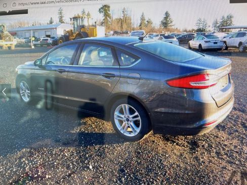 Used 2018 Ford Fusion S image 3