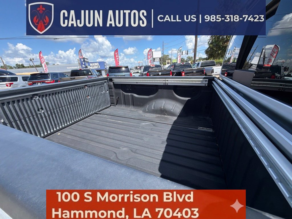Used 2017 Nissan Titan SL w/ SL Towing Convenience Package RWD image 17
