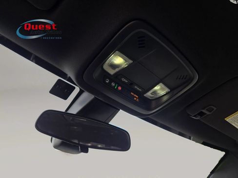 Used 2022 Chevrolet Traverse LT AWD/4WD image 49