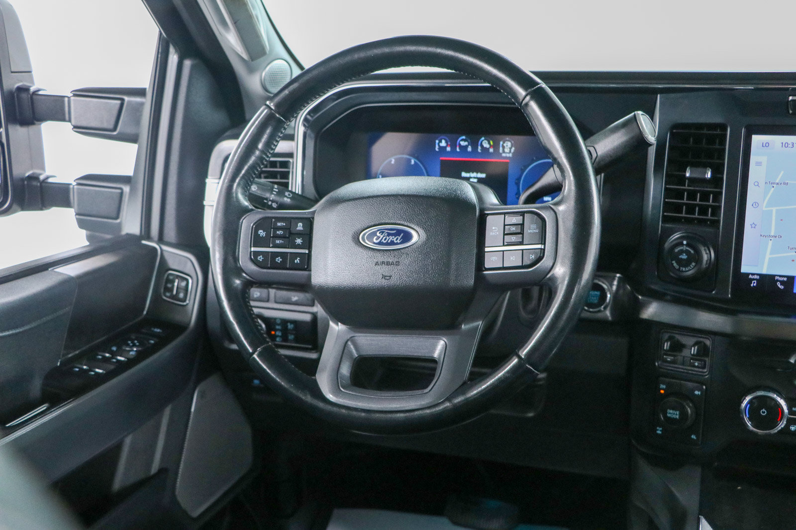 Used 2023 Ford F250 Lariat w/ Lariat Ultimate Package AWD/4WD image 13