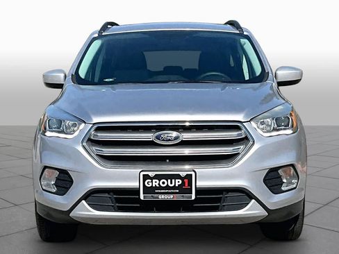 Used 2017 Ford Escape SE w/ Equipment Group 201A FWD image 4