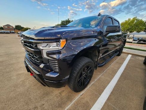Used 2024 Chevrolet Silverado 1500 LT Trail Boss w/ Convenience Package II AWD/4WD image 3