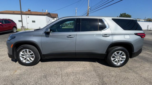 Used 2023 Chevrolet Traverse LS w/ Safety Package FWD image 7
