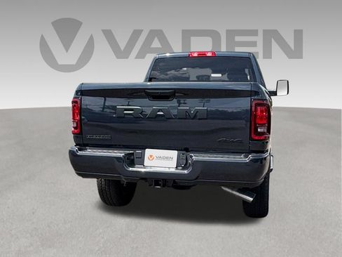 New 2026 RAM 2500 Big Horn AWD/4WD image 16