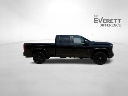 Used 2025 Chevrolet Silverado 2500 LT w/ Trail Boss Package AWD/4WD image 7