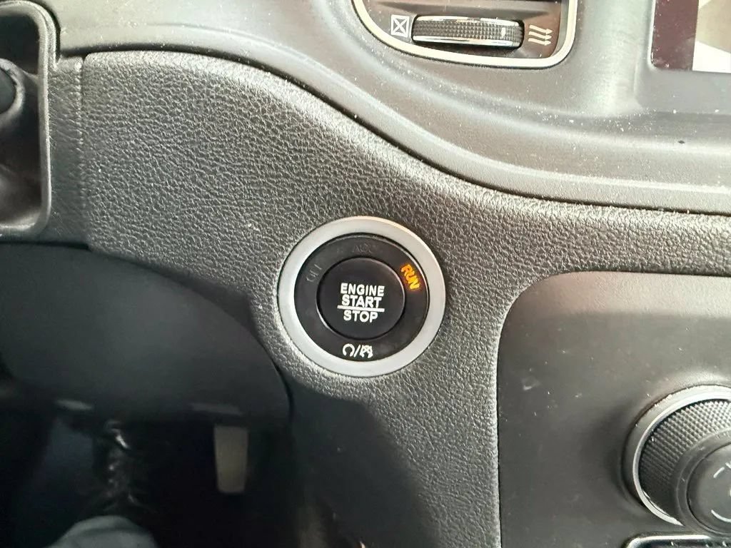 Used 2021 Dodge Charger Police w/ Fleet Safety Group AWD/4WD image 16
