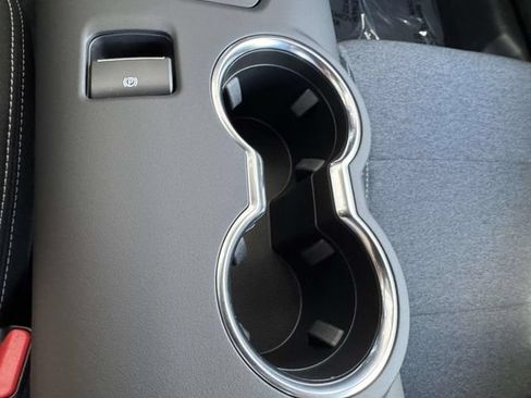 Used 2025 Ford Mustang Coupe RWD image 32