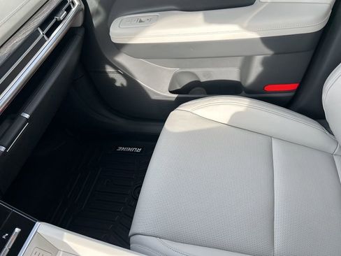 Used 2025 Hyundai Santa Fe Calligraphy image 25