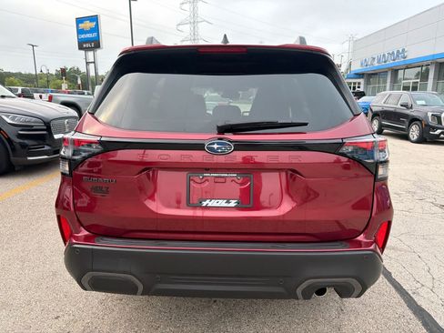Used 2025 Subaru Forester Limited w/ Popular Package #1 AWD/4WD image 5