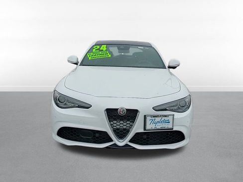 Used 2023 Alfa Romeo Giulia Ti AWD/4WD image 2