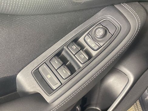 Used 2023 Subaru Forester Premium AWD/4WD image 28