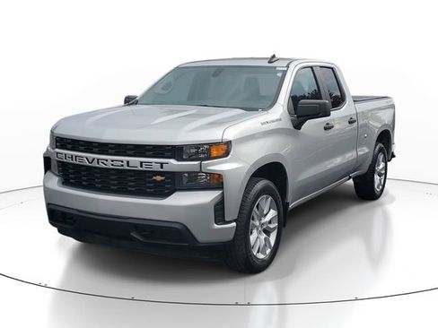 Certified 2020 Chevrolet Silverado 1500 Custom w/ Custom Value Package AWD/4WD image 2