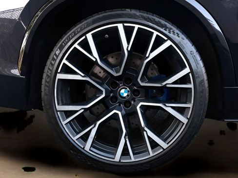Used 2020 BMW X5 M Competition w/ Executive Package AWD/4WD image 34