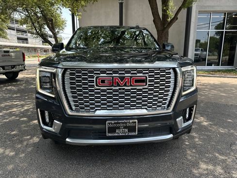 Used 2021 GMC Yukon XL Denali w/ Denali Ultimate Package AWD/4WD image 2