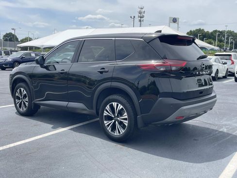 Used 2023 Nissan Rogue SV FWD image 4