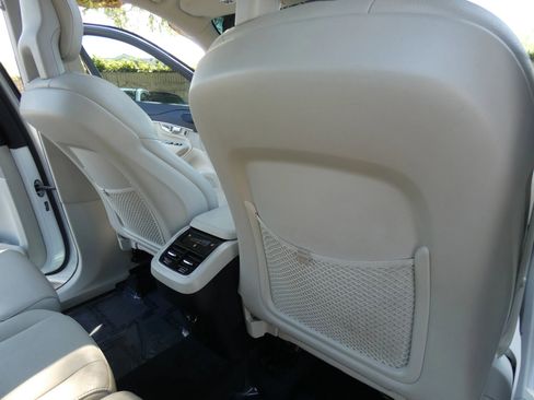 Used 2020 Volvo XC90 T6 Momentum image 42