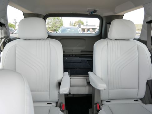 Certified 2026 Hyundai Palisade SEL AWD/4WD image 13