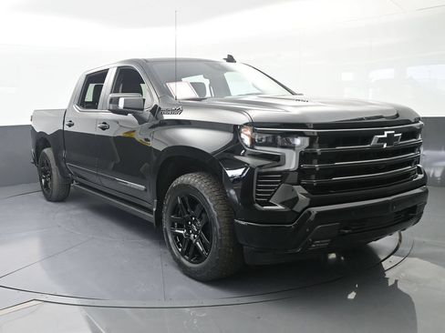 Used 2026 Chevrolet Silverado 1500 High Country w/ Midnight Edition AWD/4WD image 9