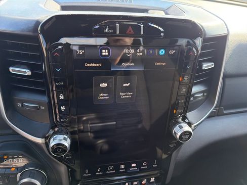 Used 2024 RAM 2500 Big Horn w/ Night Edition image 27