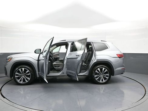 Used 2023 Volkswagen Atlas SEL Premium AWD/4WD image 45
