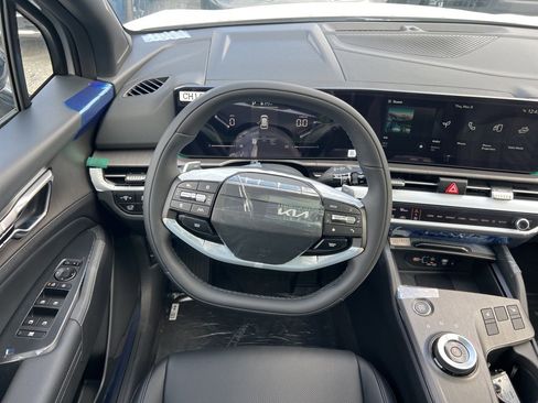 New 2026 Kia Sportage X-Line image 11