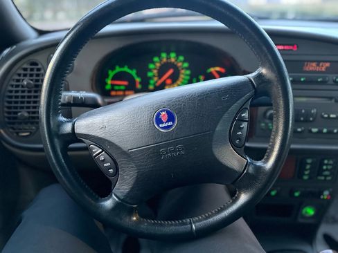 Used 2002 Saab 9-3 SE image 7