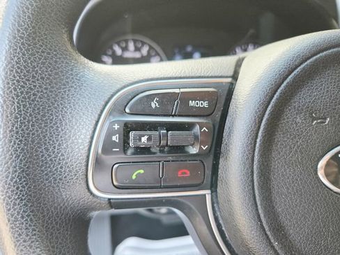 Used 2019 Kia Sportage LX image 18