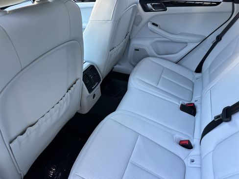 New 2026 Porsche Macan AWD/4WD image 13