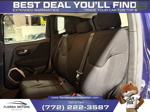 Used 2016 Jeep Renegade Latitude FWD image 24